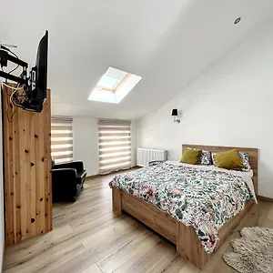 https://maison-de-ville-jacuzzi-wiffi-a-4km-aeroport-charleroi.hotelsantwerp.net